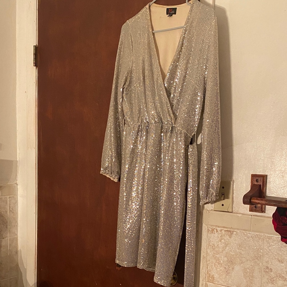 Silver Sequin Wrap Robe - Elegant Sparkle Wrap